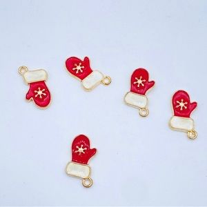 5 Christmas Red Mitten charms, bracelet charms, jewelry making.